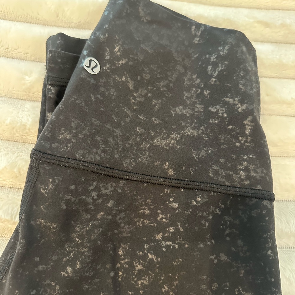 Lululemon align leggings 6 tag cut out